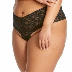 Hanky Panky - Retro Lace Crotchless Thong - Plus Lingerie