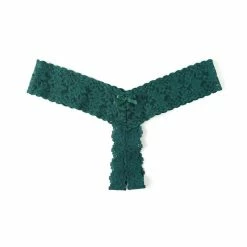 Hanky Panky - Signature Ivy Lace Crotchless Thong Lingerie