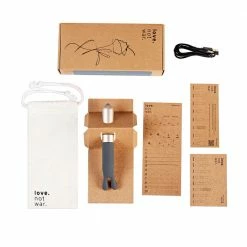 Vibrators Love Not War - Laska